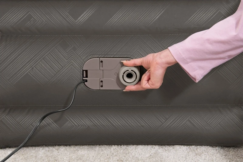 Bestway Fortech Tough Guard Luchtbed - Eenpersoons - Ingebouwde Elektrische Pomp 10 Bestway Fortech Tough Guard Luchtbed - Eenpersoons - Ingebouwde Elektrische Pomp - Afbeelding 8