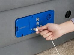 Bestway AlwayzAire Comfort Luchtbed - Queensize - Ingebouwde Elektrische Pomp -Buiten Kamperen Winkel 900 1200 67706 8