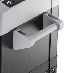 Dometic CFF 70DZ Compressor Koelbox - 70 Liter 17 Dometic CFF 70DZ Compressor Koelbox - 70 Liter -Buiten Kamperen Winkel 900 900 cff70 handle
